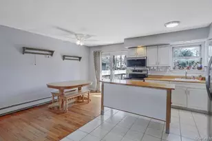 15 Maplewood Dr, Shirley, NY 11967 - Photo 17