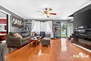 36 Ronald Dr E, Amityville, NY 11701 - Photo 9
