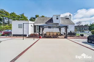 36 Ronald Dr E, Amityville, NY 11701 - Photo 43