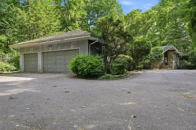 12 Tall Tree Court, Cold Spring Harbor, NY 11724 - Photo 3