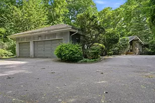 12 Tall Tree Ct, Cold Spring Harbor, NY 11724 - Photo 3