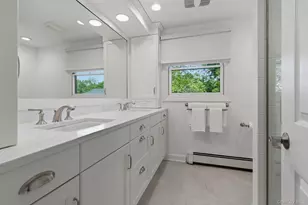 1 Seawanhaka Pl, Oyster Bay, NY 11771 - Photo 15