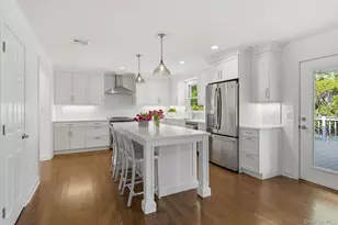 1 Seawanhaka Pl, Oyster Bay, NY 11771 - Photo 11