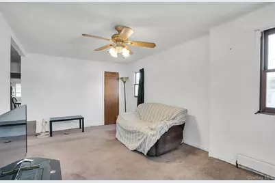 111 S 4th Street, Lindenhurst, NY 11757 - Photo 3