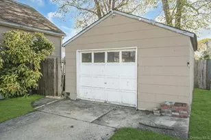 111 S 4th St, Lindenhurst, NY 11757 - Photo 13