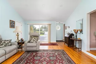 4 Hampton Harbor Ln, Hampton Bays, NY 11946 - Photo 15