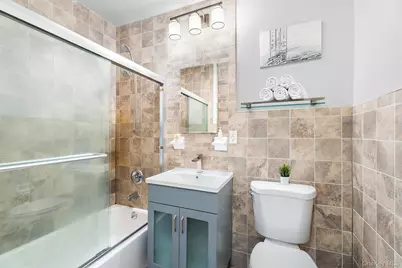 7119 162nd Street #2I, Fresh Meadows, NY 11365 - Photo 9