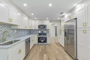 289 Glen Dr, Ridge, NY 11961 - Photo 15