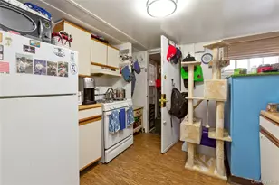 29-04 164th St, Whitestone, NY 11358 - Photo 23
