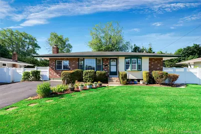 7 Applewood Road, Saint James, NY 11780 - Photo 1