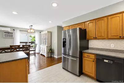 82 Seawanhaka Avenue, Nesconset, NY 11767 - Photo 7