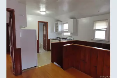 78A Upper Deer Park Avenue #2B, Babylon, NY 11702 - Photo 3