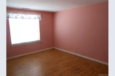 86 Birchwood Road #402, Medford, NY 11763 - Photo 9