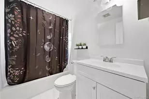 120 Franklin Pl, Massapequa, NY 11758 - Photo 25