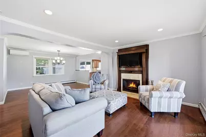 120 Franklin Place, Massapequa, NY 11758 - Photo 5