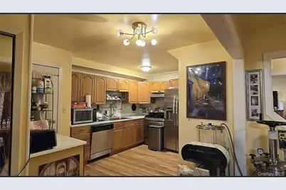 257 Schenck Avenue, Great Neck, NY 11021 - Photo 7