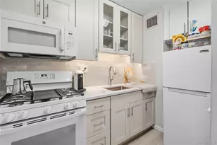75-10 Yellowstone Blvd, Rego Park, NY 11374 - Photo 3