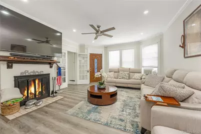 76 Washington Avenue, Brentwood, NY 11717 - Photo 9