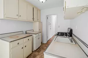 74-45 Yellowstone Blvd, Rego Park, NY 11374 - Photo 7