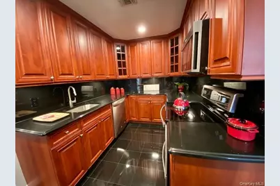 86 Adams Way #86, Sayville, NY 11782 - Photo 3