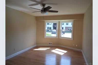 15F Essex Place #F, Yorktown Heights, NY 10598 - Photo 5