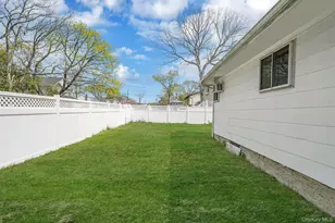 2771 Pond Rd, Ronkonkoma, NY 11779 - Photo 19