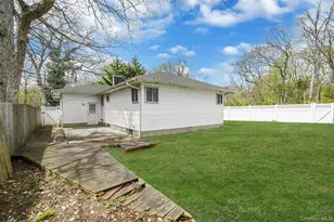 2771 Pond Rd, Ronkonkoma, NY 11779 - Photo 21
