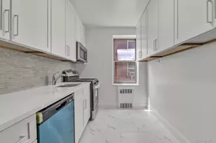 67-12 Yellowstone Blvd, Forest Hills, NY 11375 - Photo 15