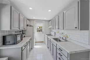 232 Waldorf Ave, Elmont, NY 11003 - Photo 23