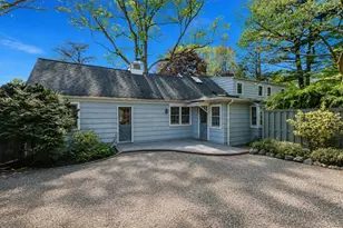 194 Huntington Bay Rd, Huntington, NY 11743 - Photo 7