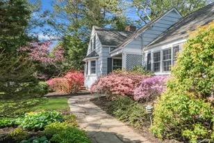 194 Huntington Bay Rd, Huntington, NY 11743 - Photo 3
