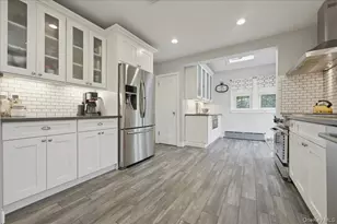 66 Primrose Ave, Floral Park, NY 11001 - Photo 11