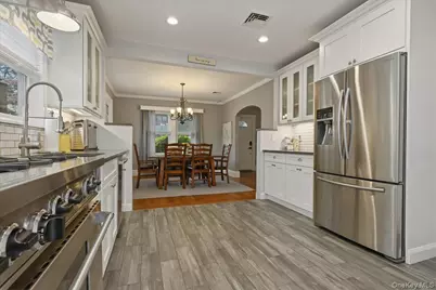 66 Primrose Avenue, Floral Park, NY 11001 - Photo 13