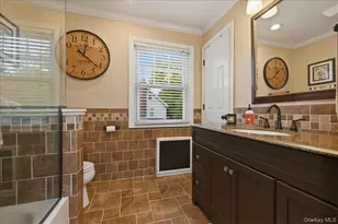 66 Primrose Ave, Floral Park, NY 11001 - Photo 23
