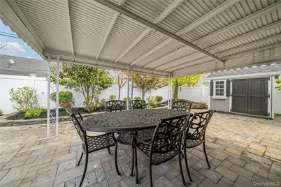 35 Martin, Westbury, NY 11590 - Photo 19