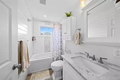 35 Martin, Westbury, NY 11590 - Photo 15