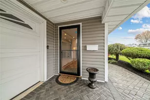 35 Martin, Westbury, NY 11590 - Photo 3
