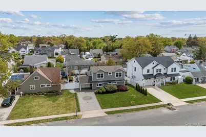 35 Martin, Westbury, NY 11590 - Photo 25