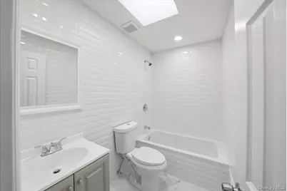 278 Balcom Avenue, Bronx, NY 10465 - Photo 23