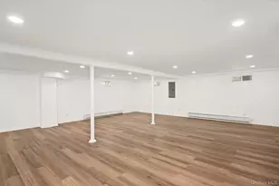 695 Doblin St, Elmont, NY 11003 - Photo 19