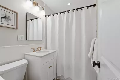 828 Pelhamdale Avenue #3j, New Rochelle, NY 10801 - Photo 13