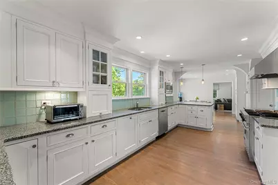 33 Byron Lane, Larchmont, NY 10538 - Photo 9