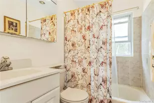 97 Horton Rd, Valley Stream, NY 11581 - Photo 13