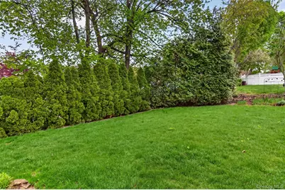 54 Seneca Avenue, White Plains, NY 10603 - Photo 45