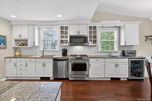 54 Seneca Ave, White Plains, NY 10603 - Photo 15