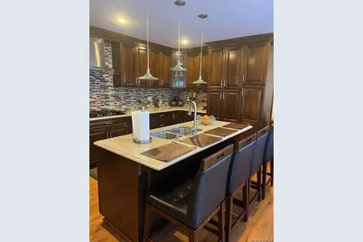 [Address not provided], Uniondale, NY 11553 - Photo 9