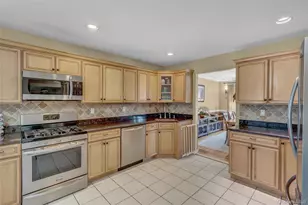 18 Hampton Rd, Lynbrook, NY 11563 - Photo 17