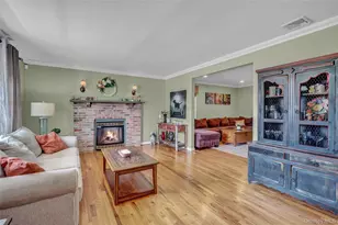 18 Hampton Rd, Lynbrook, NY 11563 - Photo 13