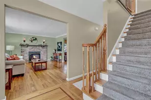 18 Hampton Rd, Lynbrook, NY 11563 - Photo 5