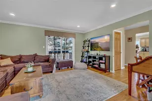 18 Hampton Rd, Lynbrook, NY 11563 - Photo 9